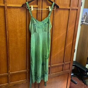 Vintage tea-dyed slip dress
 GREEN embroidered S-M FreePeople esque!